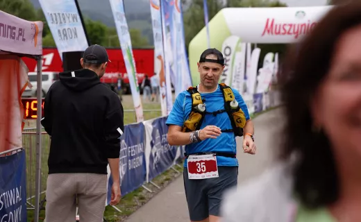 Jest zwycięzca Biegu 7 Dolin na 100 km! Dotarł do mety ze świetnym czasem [WIDEO] - 85